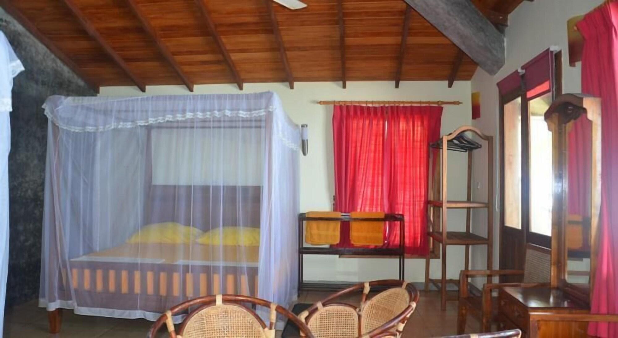 Time N Tide Beach Resort Hikkaduwa Exterior photo