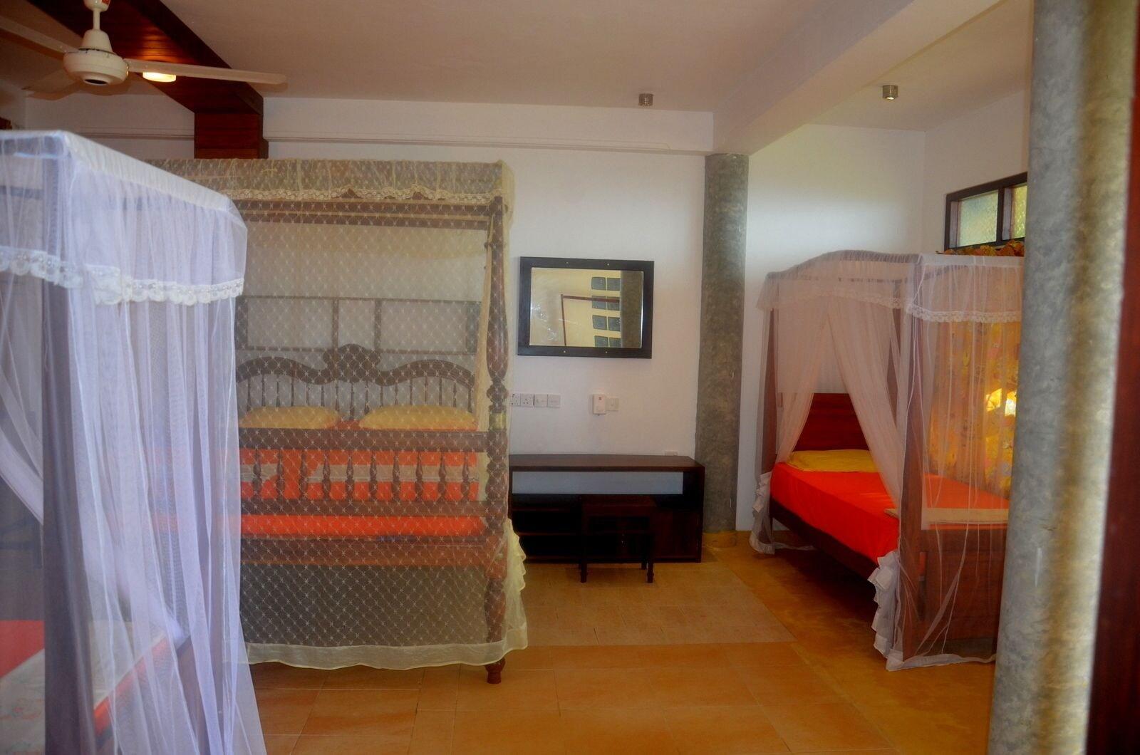 Time N Tide Beach Resort Hikkaduwa Exterior photo